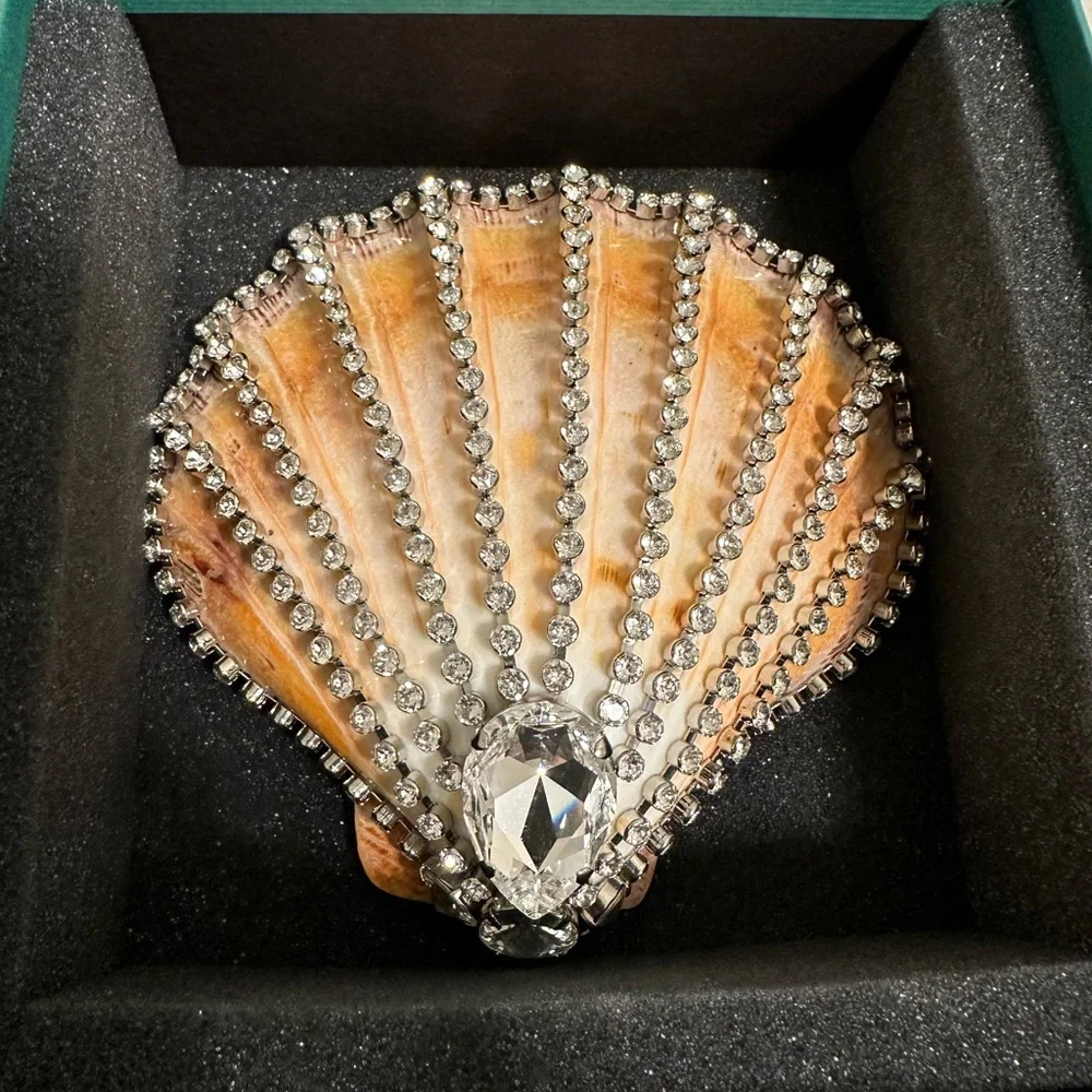 THORSON HOSIER MADE IN USA MOP LARGE SHELL LION PAW CLEAR SWAROVSKI